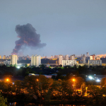Kyiv sotto attacco giorno e notte: cambia la strategia russa dei droni